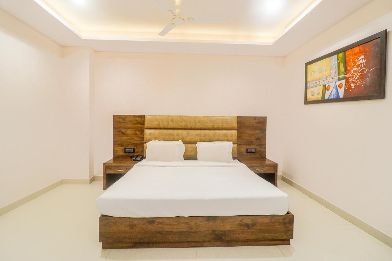 Fabhotel Mid Town Grand Panchkula Zewnętrze zdjęcie