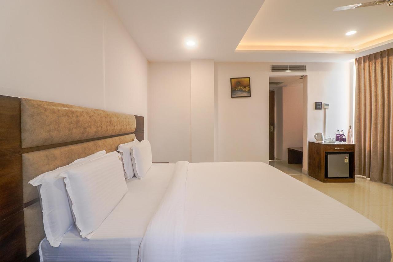 Fabhotel Mid Town Grand Panchkula Zewnętrze zdjęcie