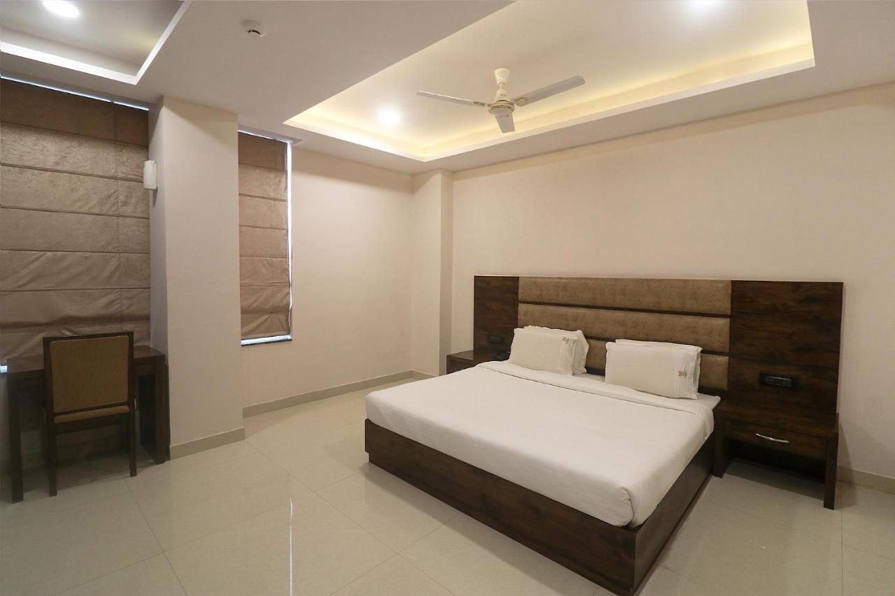 Fabhotel Mid Town Grand Panchkula Zewnętrze zdjęcie