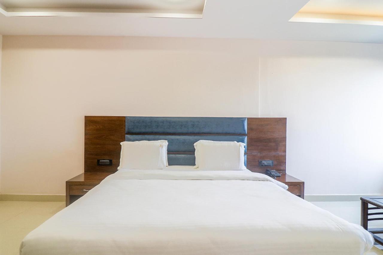 Fabhotel Mid Town Grand Panchkula Zewnętrze zdjęcie