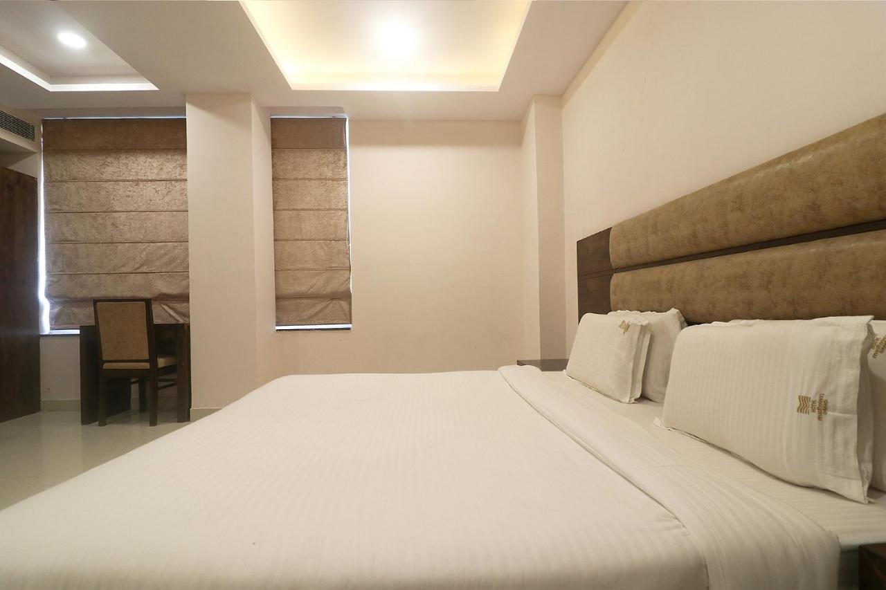 Fabhotel Mid Town Grand Panchkula Zewnętrze zdjęcie