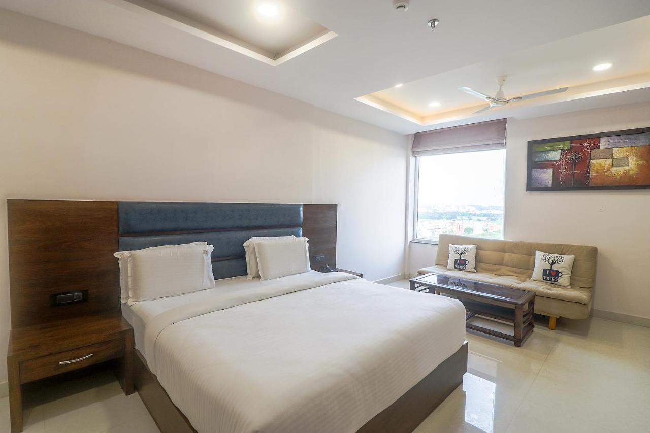Fabhotel Mid Town Grand Panchkula Zewnętrze zdjęcie