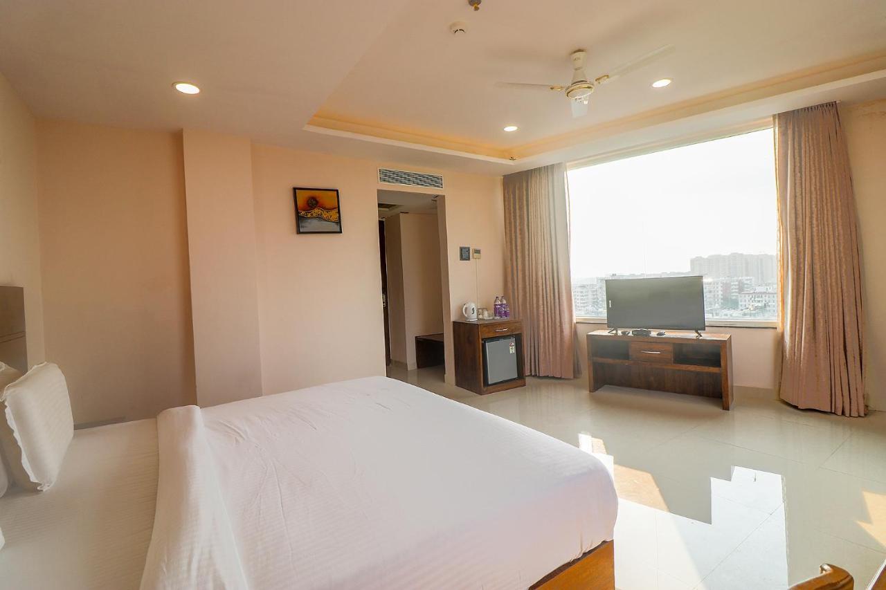 Fabhotel Mid Town Grand Panchkula Zewnętrze zdjęcie