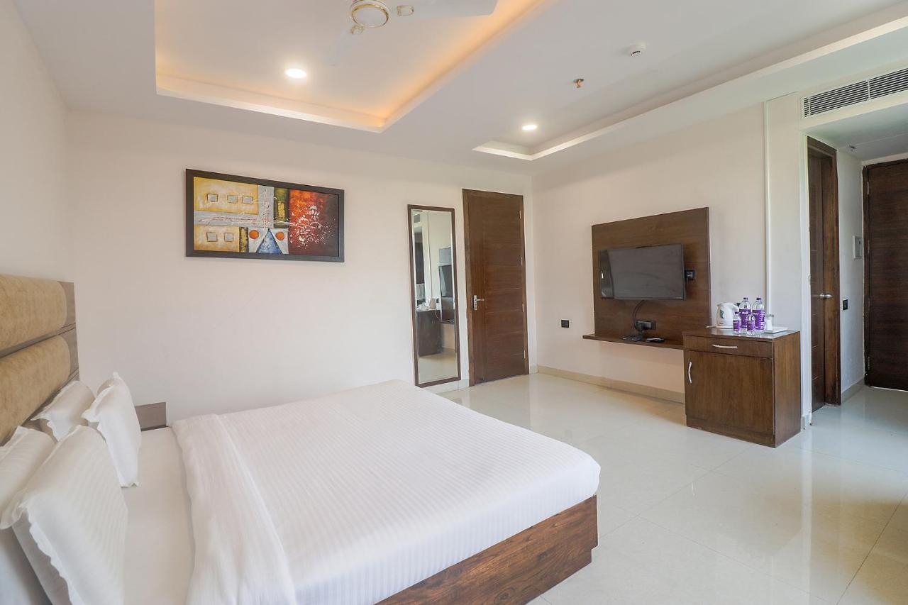 Fabhotel Mid Town Grand Panchkula Zewnętrze zdjęcie