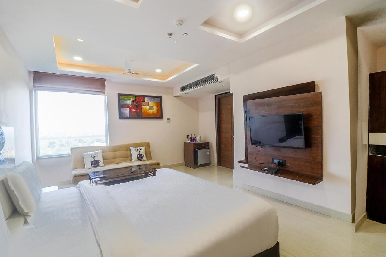 Fabhotel Mid Town Grand Panchkula Zewnętrze zdjęcie