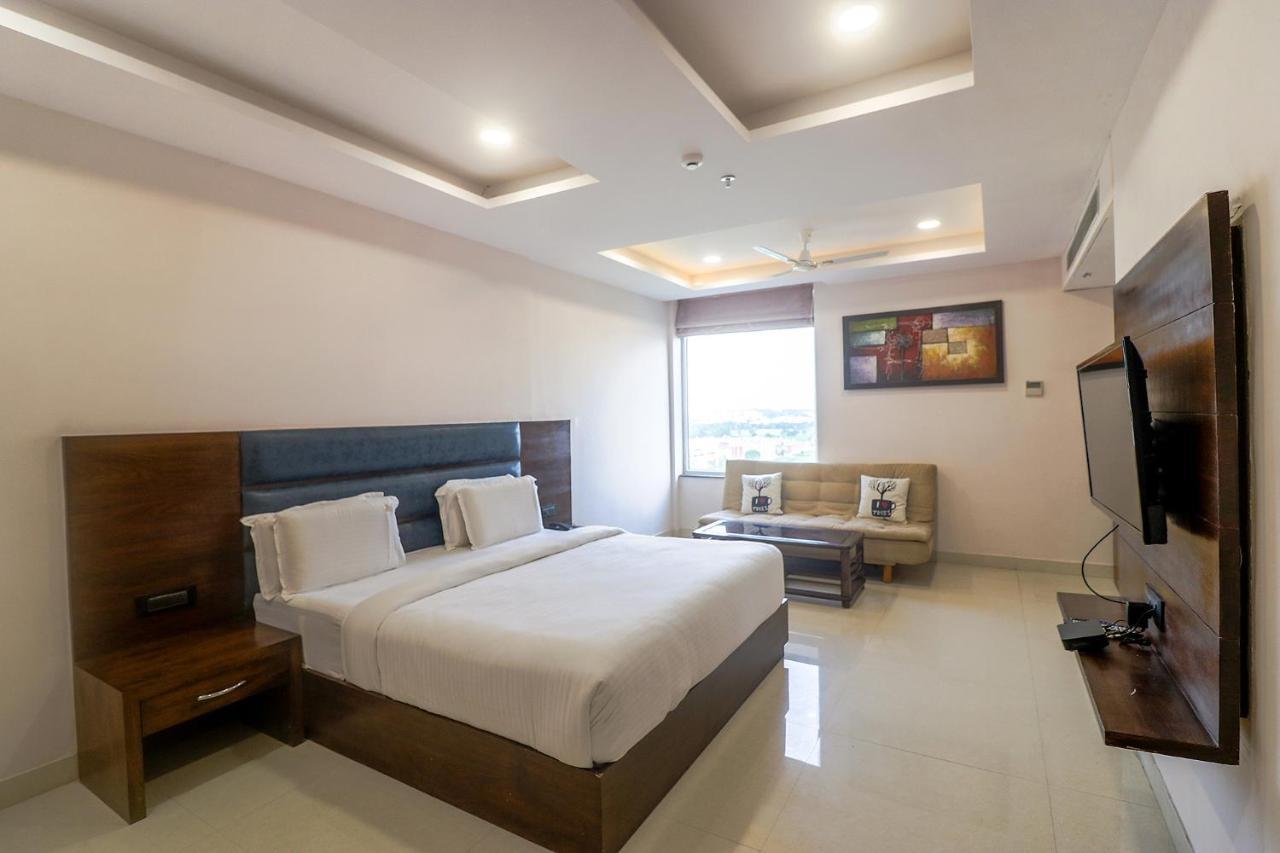 Fabhotel Mid Town Grand Panchkula Zewnętrze zdjęcie