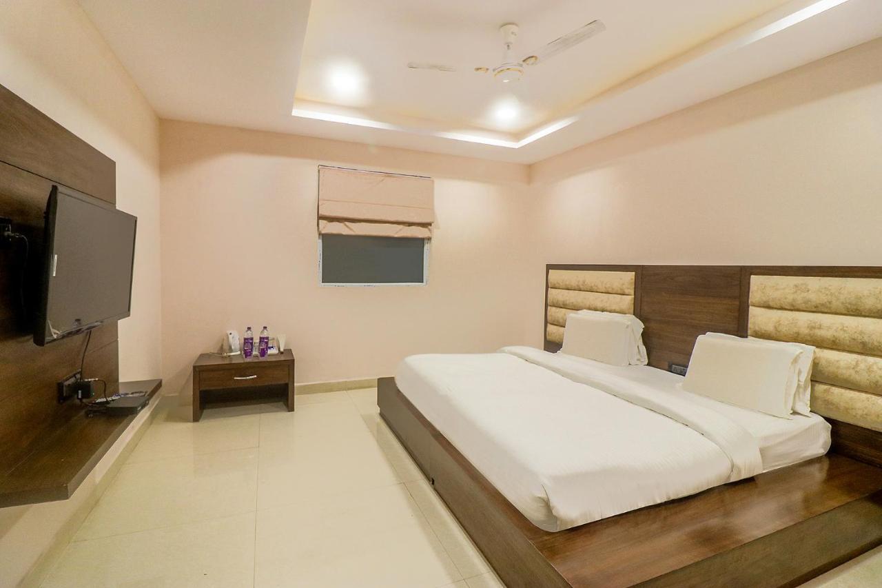 Fabhotel Mid Town Grand Panchkula Zewnętrze zdjęcie